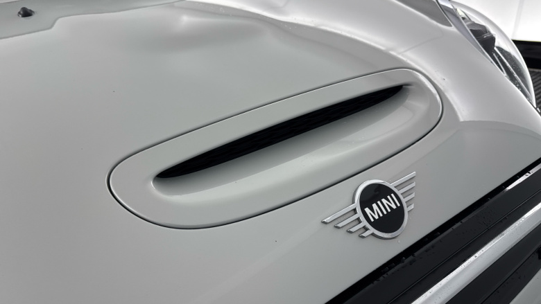 MINI Hatchback 135kW Cooper S Level 2 33kWh 3dr Auto Electric Hatchback